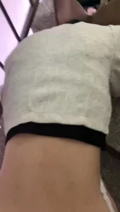 楼道和人妻偷情她忍不住叫出来外面还有人