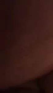和丰满大屁股熟女阿姨偷情操逼，阿姨太丰满了阴户很肥厚操起来很解馋过瘾